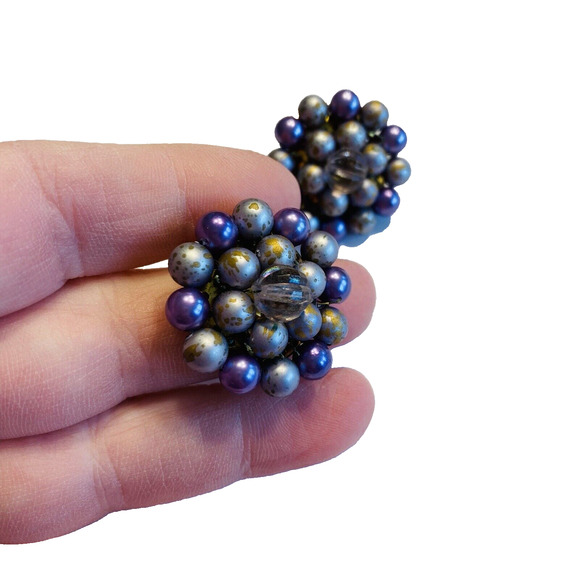Vintage Mid Century Purple Lavender Beaded Clip On Earrings Clusters Gold Japan - Picture 5 of 7